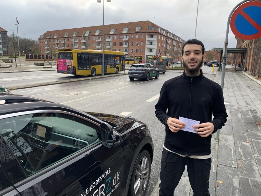 Purchase BE Uk Driving License In Liverpool